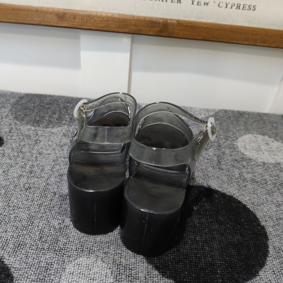 American Apparel Jelly Shoes - 7 - Picture 6 of 6